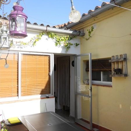 Naturalia: La Casita Con Patio Caces Екстериор снимка