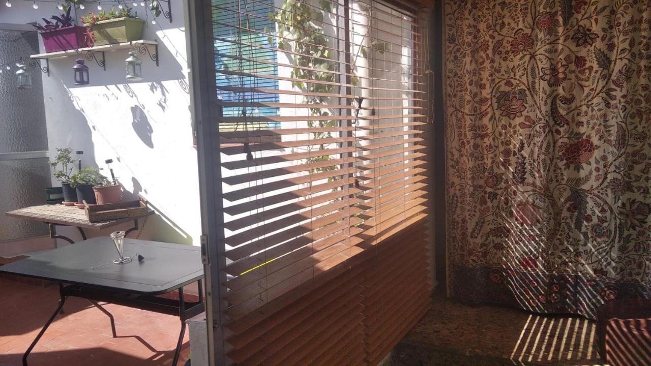 Naturalia: La Casita Con Patio Caces Екстериор снимка