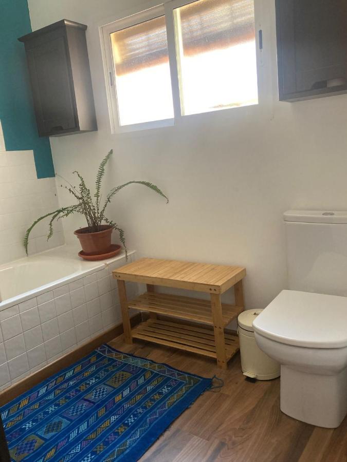 Naturalia: La Casita Con Patio Caces Екстериор снимка