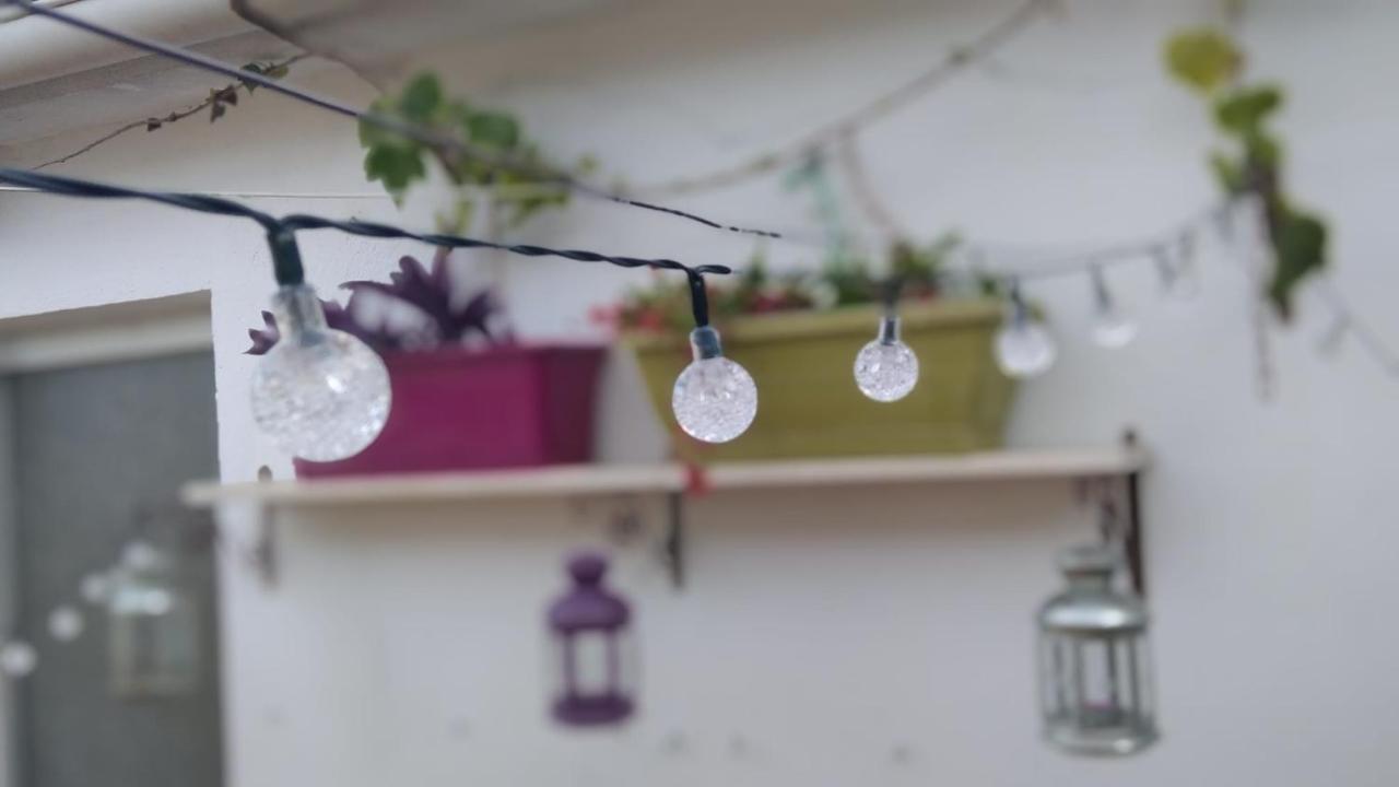 Naturalia: La Casita Con Patio Caces Екстериор снимка